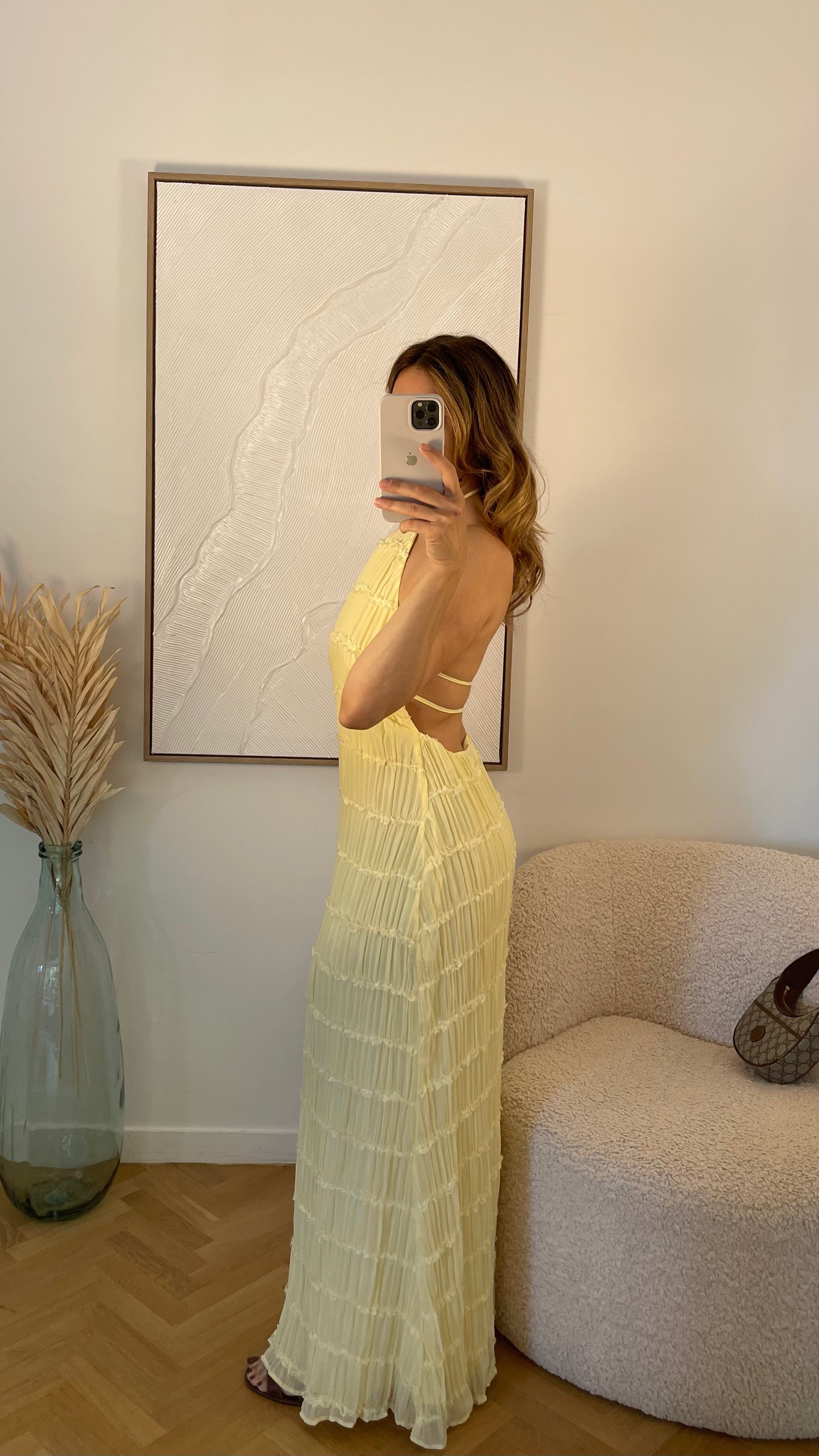 Robe longue dos nu à volants col montant jaune
